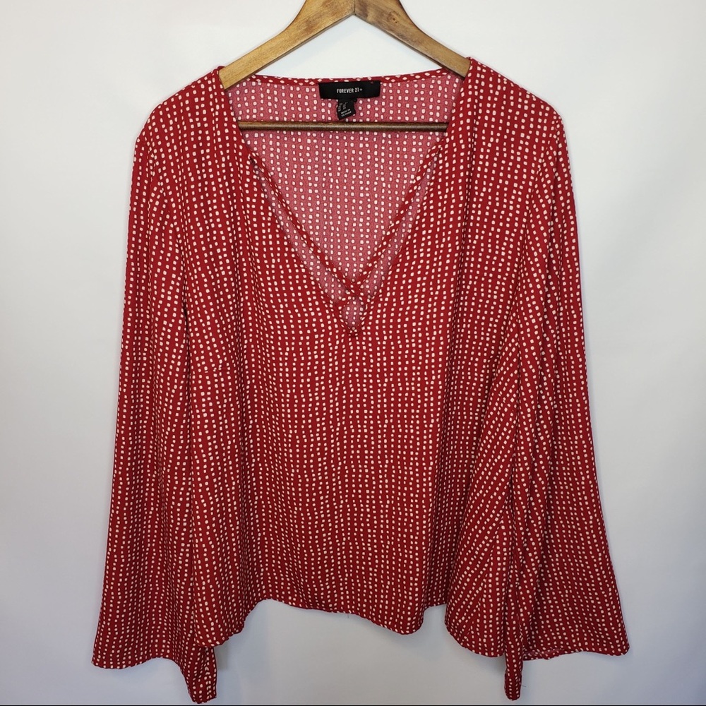 Forever 21 Plus Top Red Geo Print Caged V Neck - Picture 2 of 6